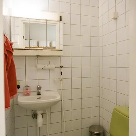 -hannula- Hiljainen Ja Tilava Kaksio Kahdella Autopaikalla Kauppojen Vieressae * Kuopio