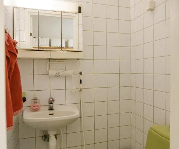 -hannula- Hiljainen Ja Tilava Kaksio Kahdella Autopaikalla Kauppojen Vieressae * Kuopio